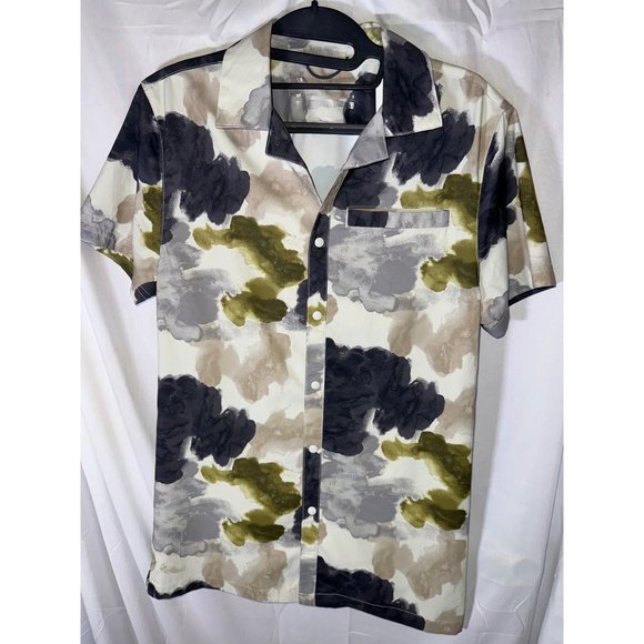 All In Motion Men's Short Sleeve Resort Collared Shirt, Gray Camo, Size S, NWT - Picture 2 of 5